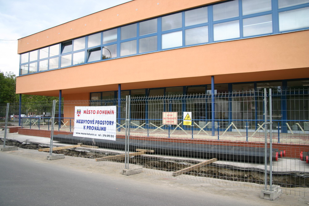Rekonstrukce Domu služeb na náměstí Budoucnosti