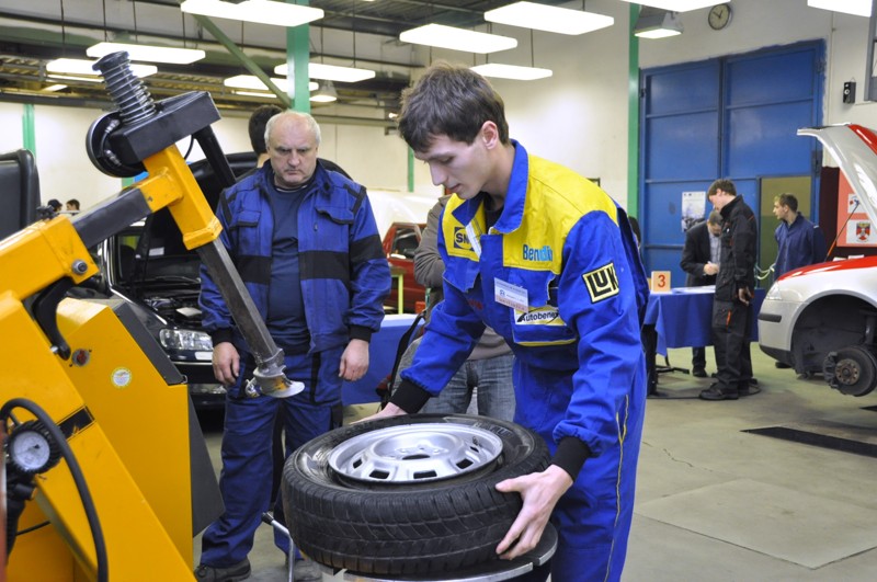 Automechanik junior