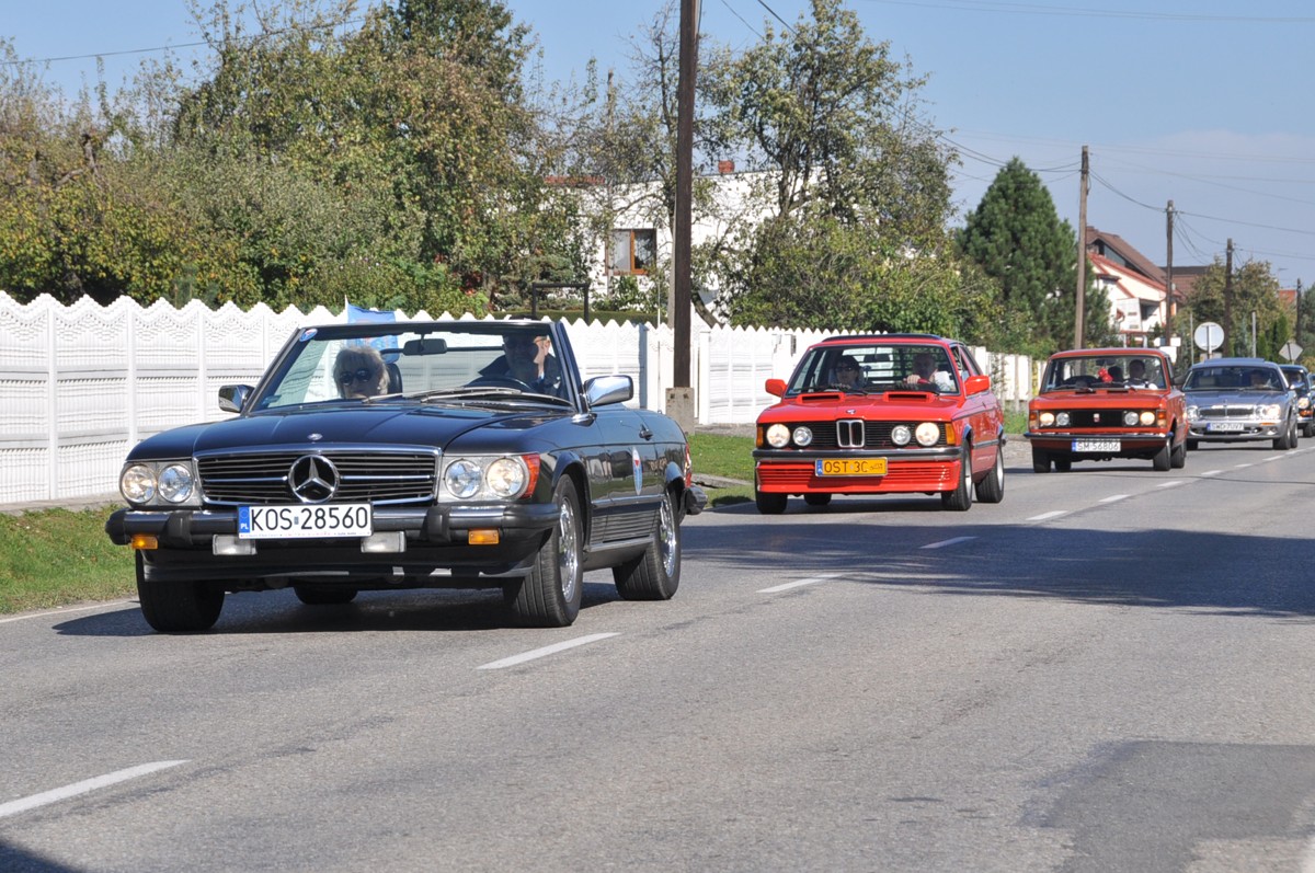 Sraz auto a moto veteránů