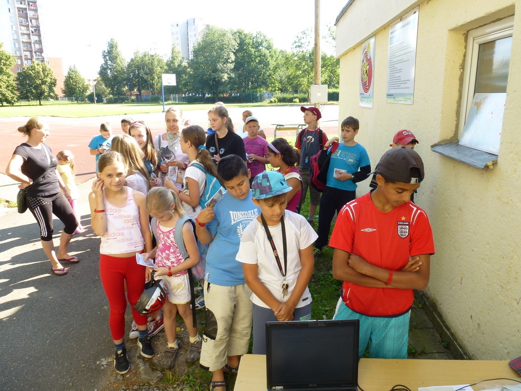 Prázdninový kolotoč - Letem světem se psem