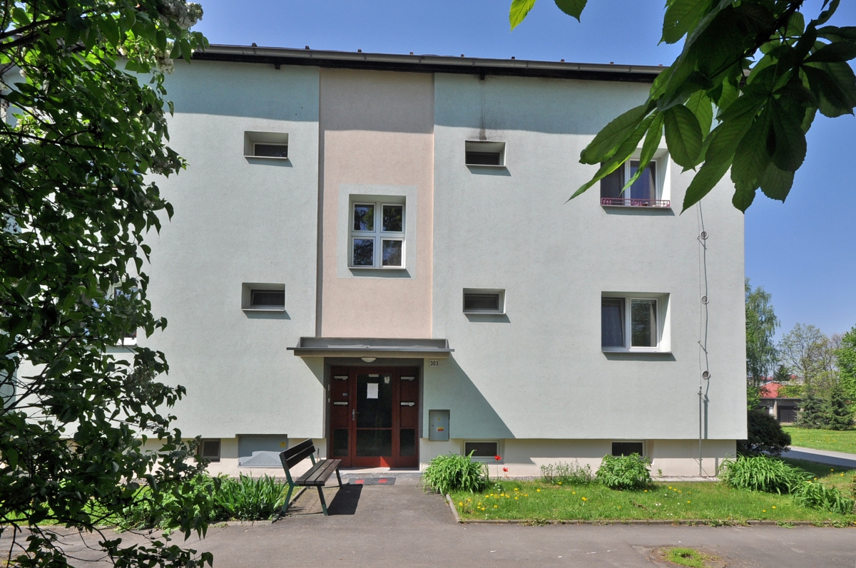 Budovatelská 303