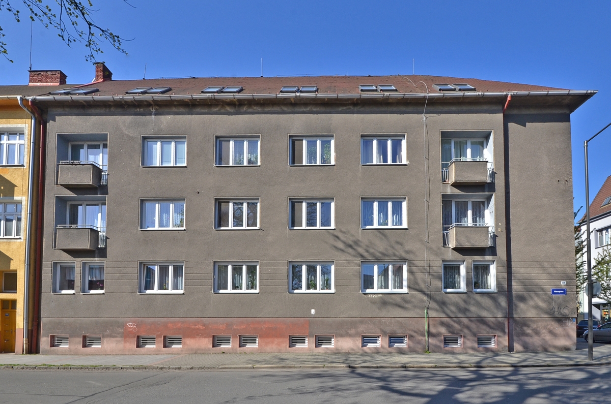 Kostelní 328