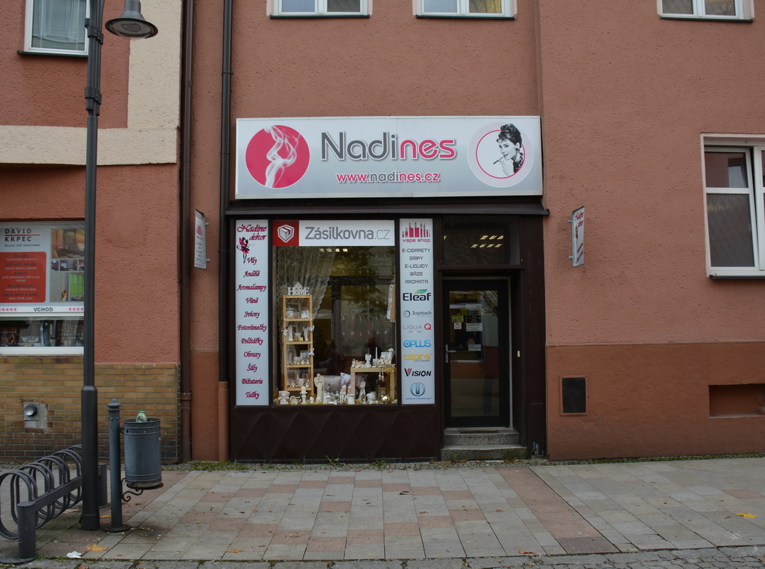 Nadine dekor - Nadines - elektronické cigarety a e-liquidy