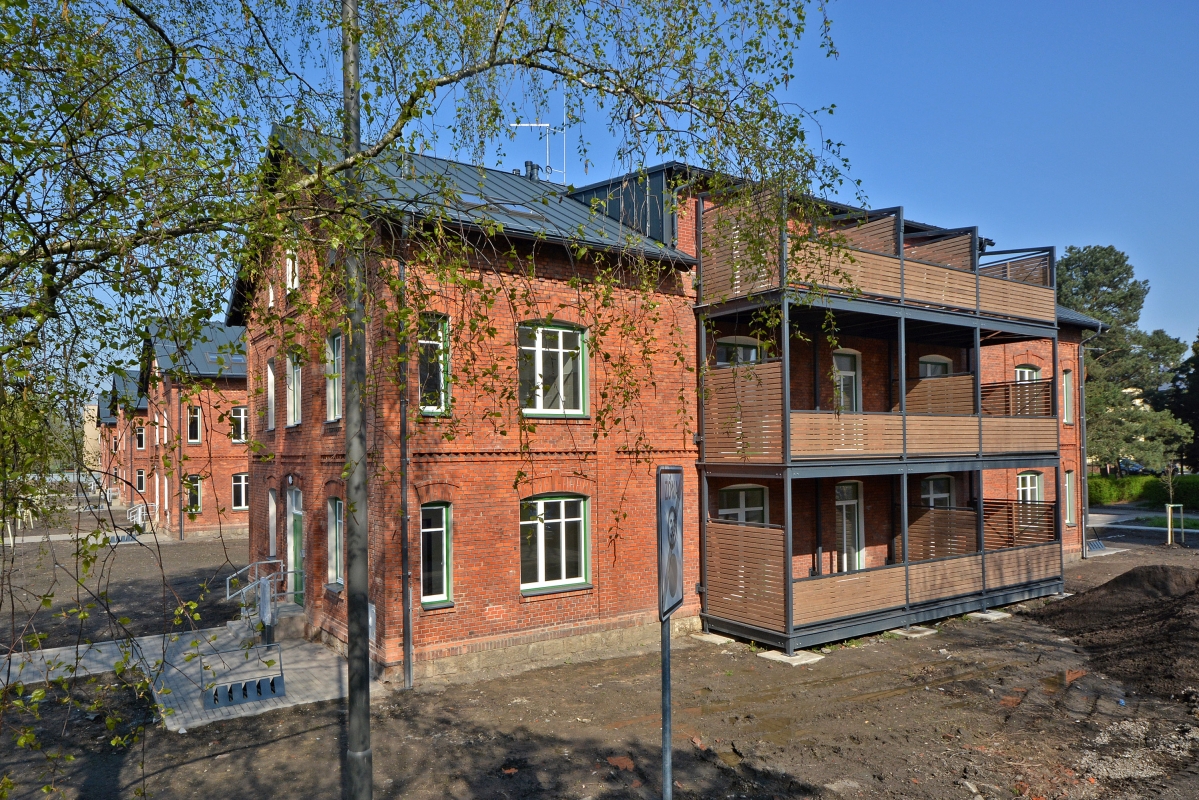 Červená kolonie 380