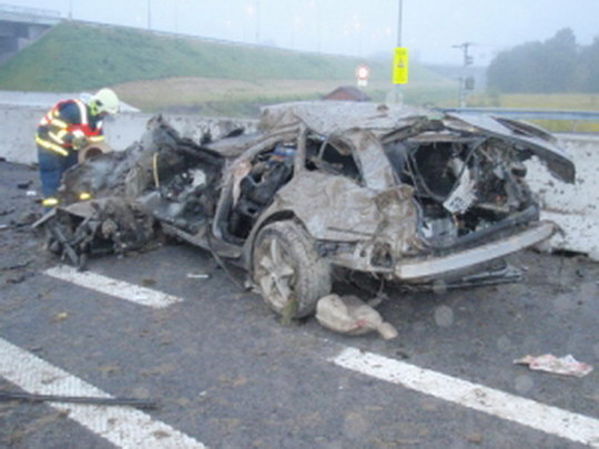 Na dálnici D1 ve směru Bohumín - Lipník nad Bečvou se ráno stala tragická dopravní nehoda