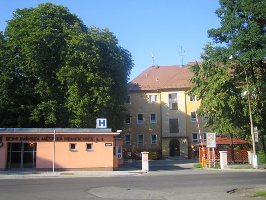 Instalace termoregulačních ventilů, vyvažovacích armatur a hydraulické vyvážení topné soustavy v budovách Bohumínské městské nemocnice, a. s.