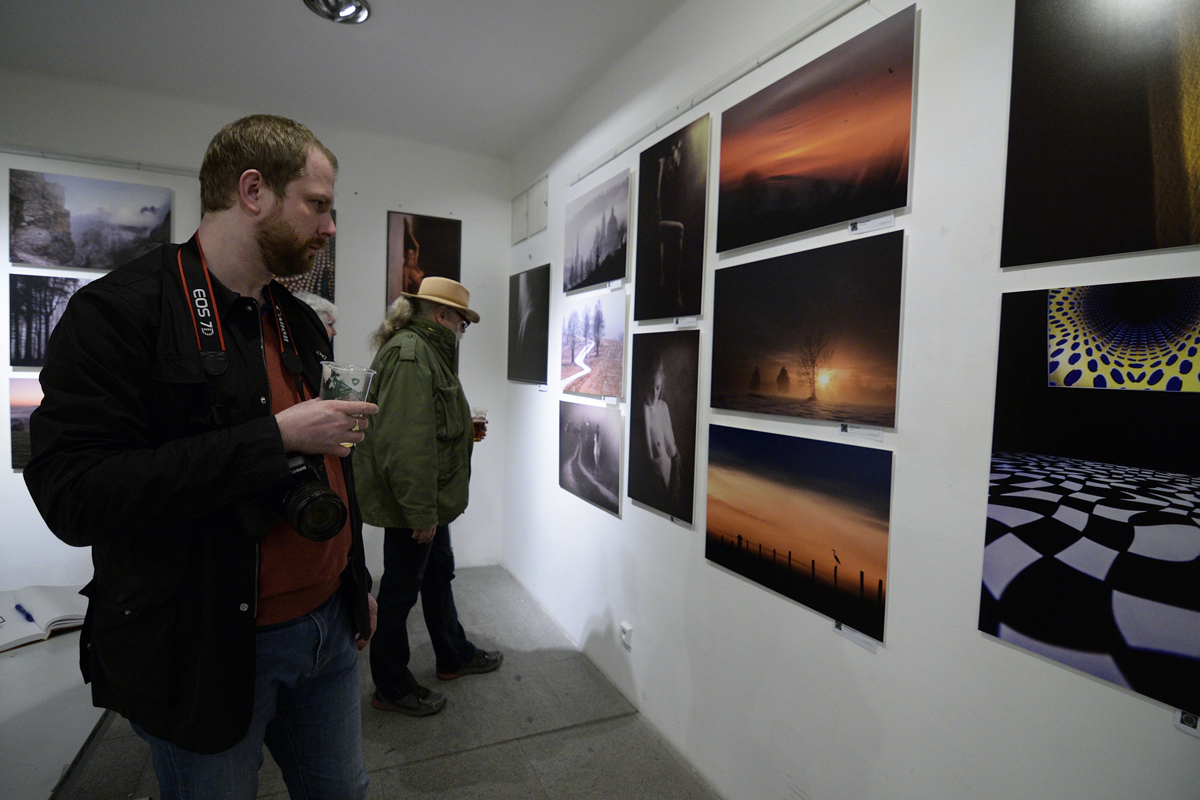 Fotografové z Bohumína vystavují v Praze