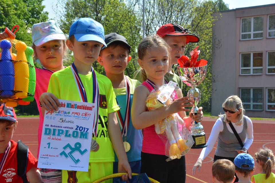 Atletické minisoutěžení vyhrály děti ze Skřečoně