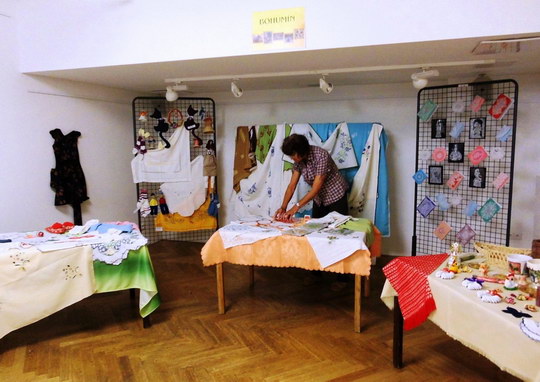 Bohumínští zaujali na výstavě ručních prací seniorů pěti měst Karvinska