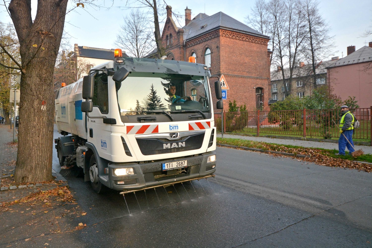 V Bohumíně dnes poprvé odstartovalo podzimní blokové čištění