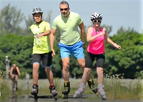 Chybějící úsek stezky na vrbické hrázi u dálničního mostu chce město dokončit ještě letos