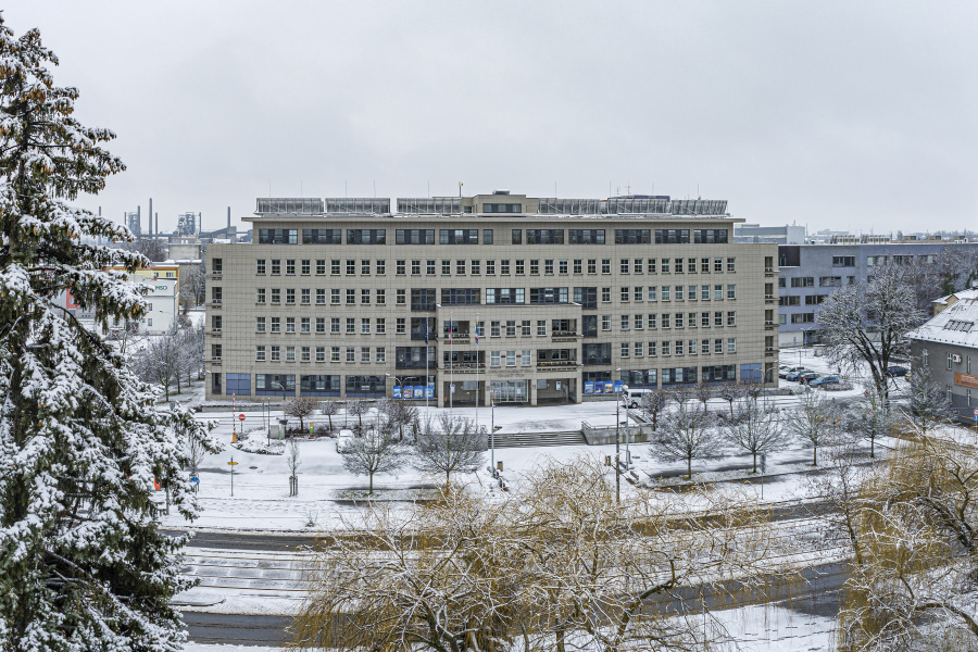 Krajský úřad v závěru roku omezí činnost, na Silvestra bude zcela uzavřen