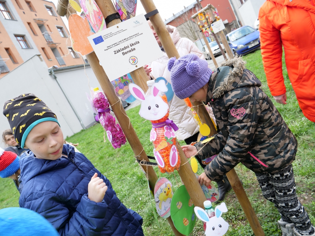 Centrum Bohumína opět ozdobily kraslicovníky a vajíčkovníky