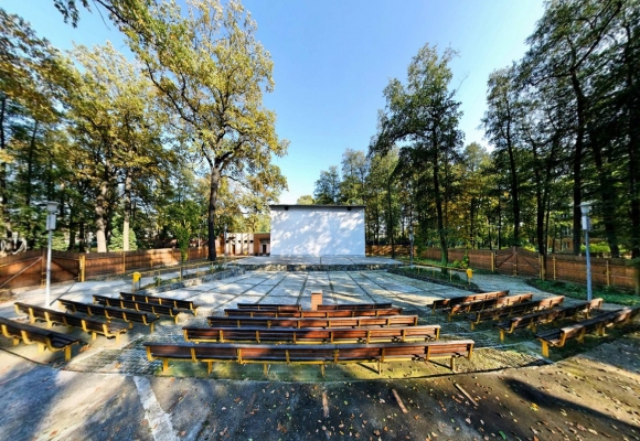 Smích pod hvězdami, letní kino v Bohumíně sází na komedie a pohádky