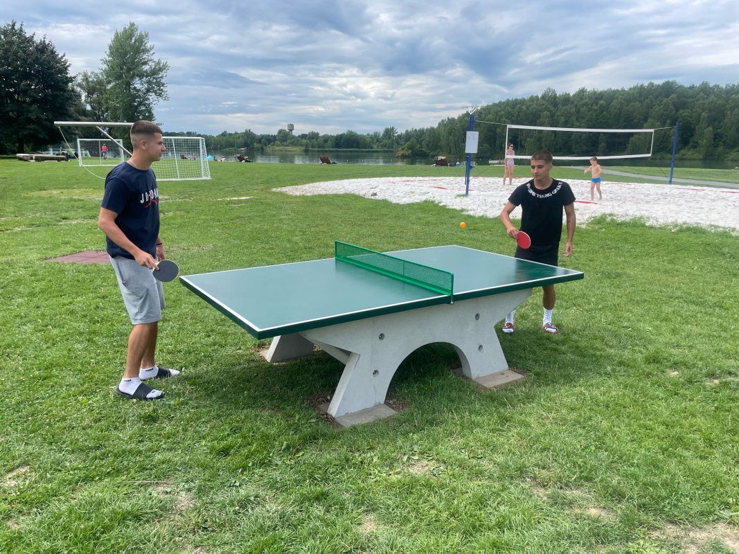 Fotbalové branky, stolní tenis, ruské kuželky, další volnočasové aktivity na Kalichu