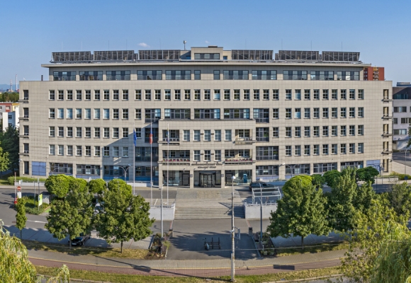 Do parlamentních voleb v Moravskoslezském kraji je zaregistrováno 22 politických uskupení