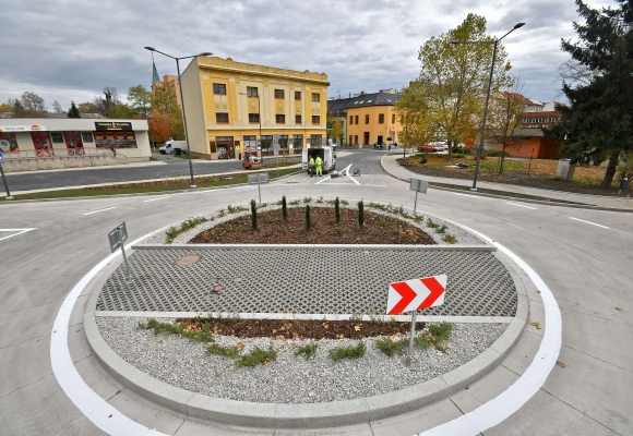 V centru Bohumína se v sobotu otevře nový kruhový objezd, zlepší plynulost i bezpečnost dopravy