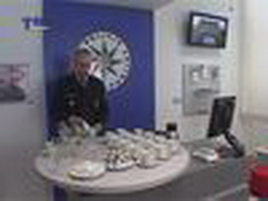 Policisté mají novou recepci - show video