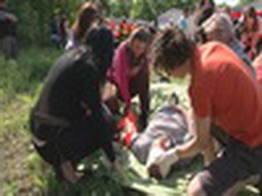 Středoškoláci si otestovali první pomoc - zobrazit video