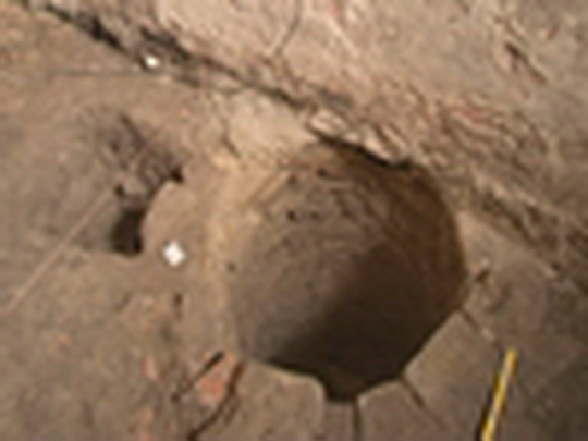 Archeologové objevili starou studnu - zobrazit video