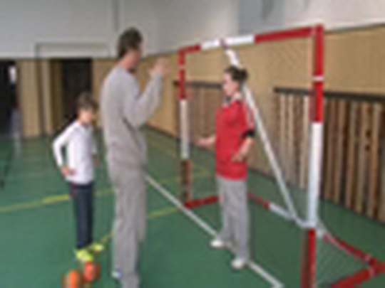 Nejen moderní sporty bodují - zobrazit video