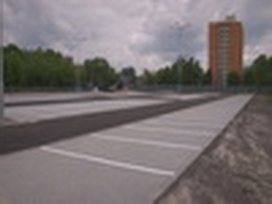 Parkování v ulici Revoluční - show video