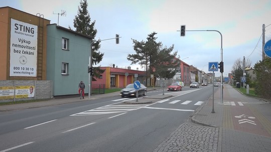 Ve Skřečoni nový semafor na znamení, pomůže chodcům - show video