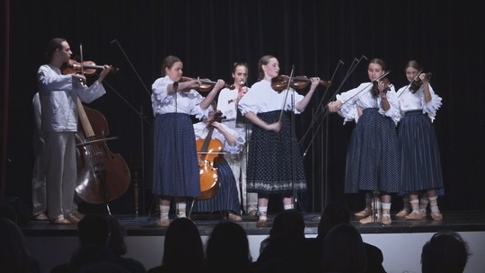 Festival Musica Pura a folklór ve Starém Bohumíně - przedstawić wideo