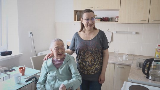 Rok poté: Armáda spásy pomáhá uprchlíkům - show video