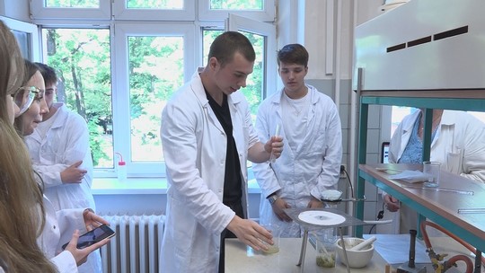 Česko-polský laboratorní workshop na gymnáziu - show video