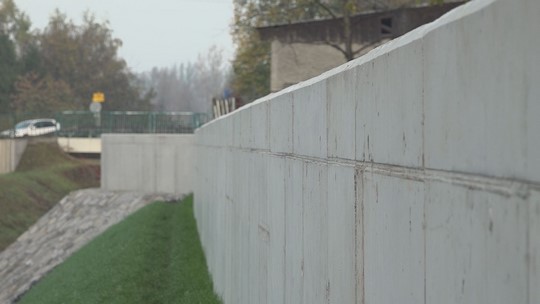 Tlak Bohumína zabral, peníze pro hráz v Pudlově budou - przedstawić wideo