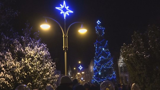 Bohumínští rozsvítili vánoční strom - zobrazit video