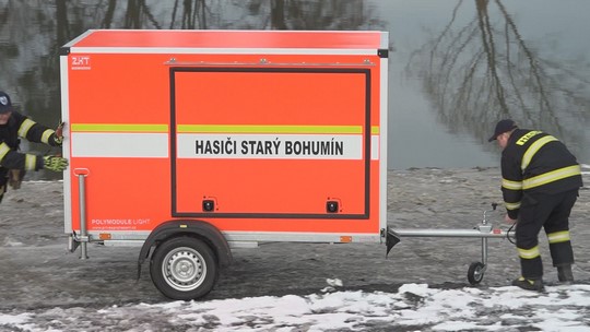 Požární přívěs pomůže nejen s čerpáním vody - show video
