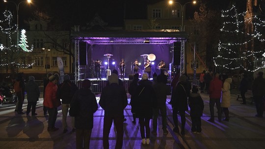 Na Štědrý večer všichni spolu a půlnoční mše (2025) - zobrazit video