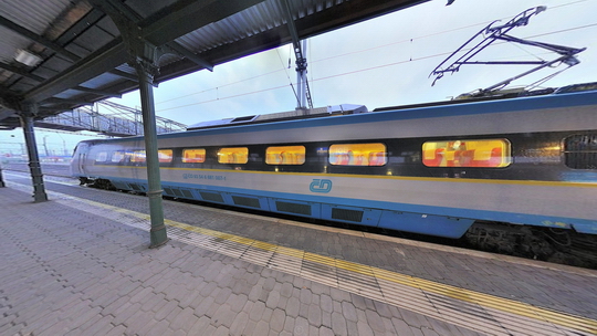 Pendolino na dworcu kolejowym - Zwiedzanie wirtualne